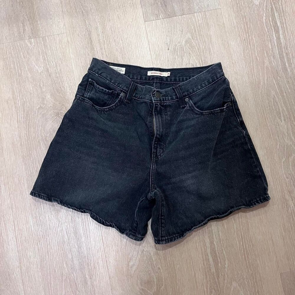 Levi's Women's Black Shorts 30W